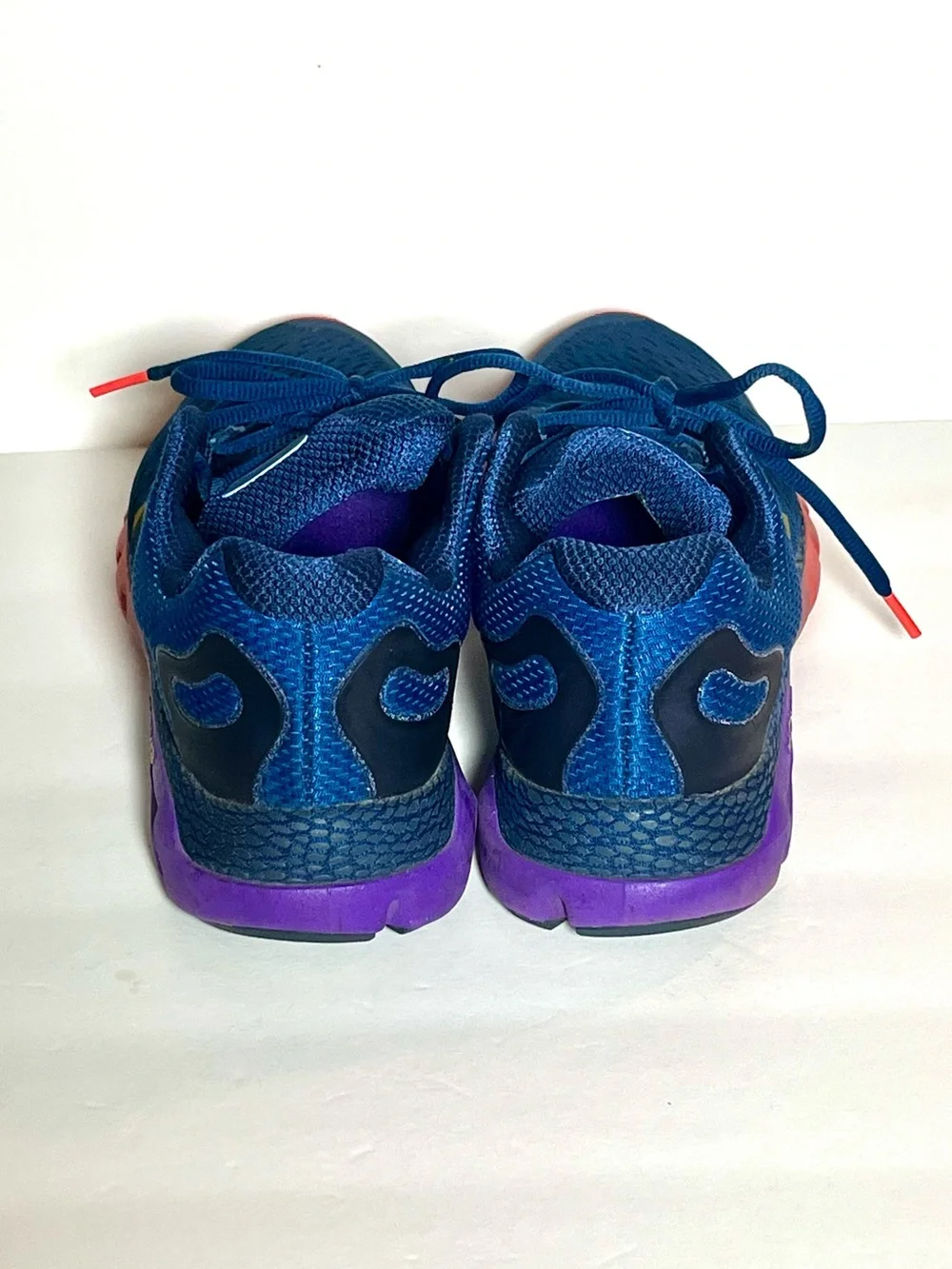 Under Armour HOVR Infinite 2 Navy Blue Running shoes with Coral Accents Size 8